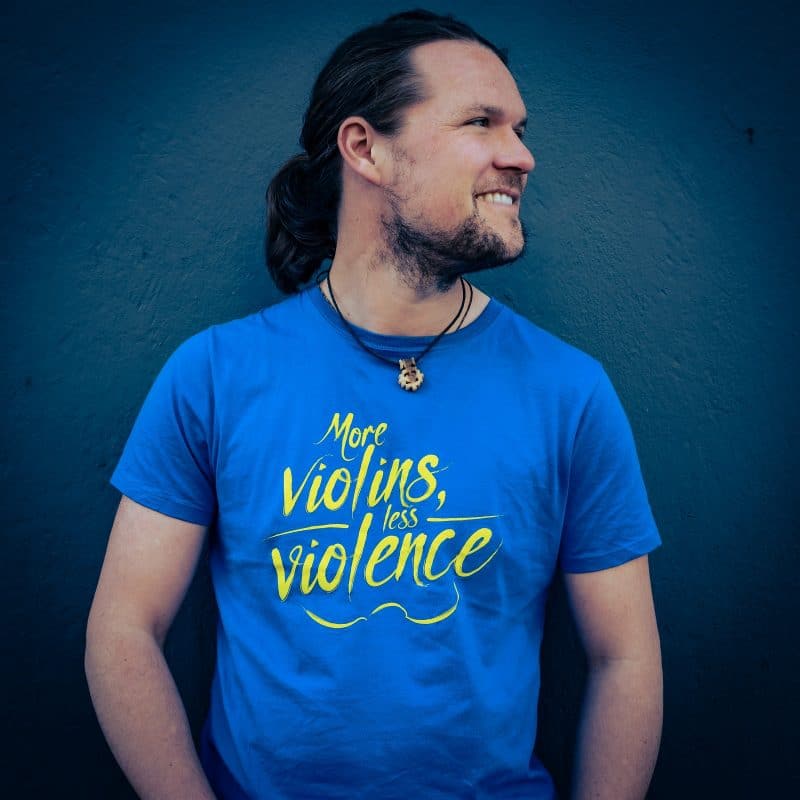 The Trouble Notes | T-Shirt | More Violins, less Violence 2