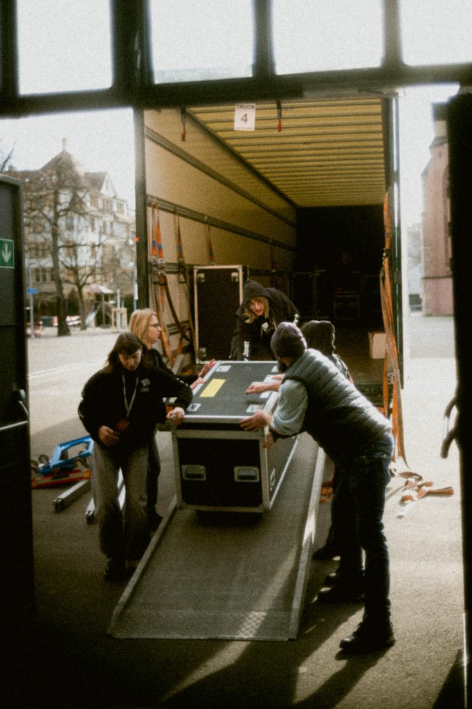 Mayberg Tour 2025 mit einzigartigem Merch-Konzept 3 Mayberg Print@Show 2025, Truck Load